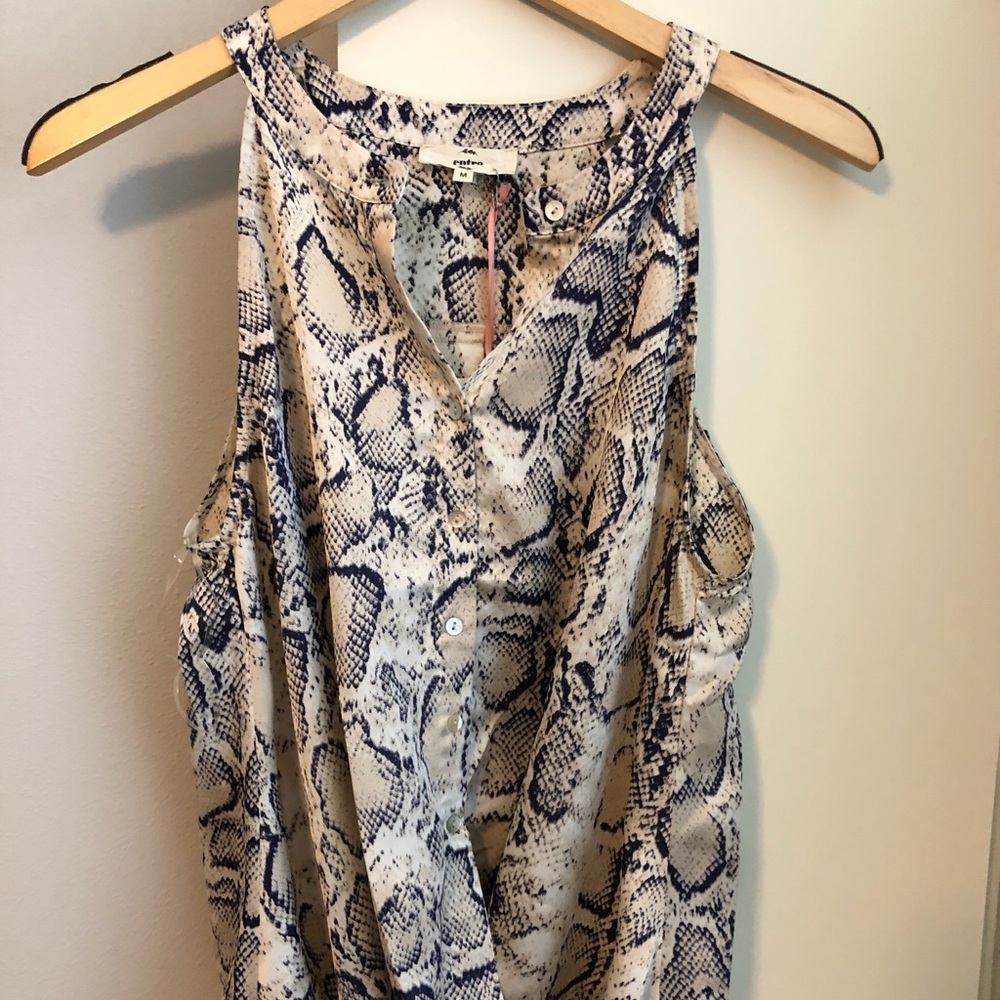 Python tank size medium